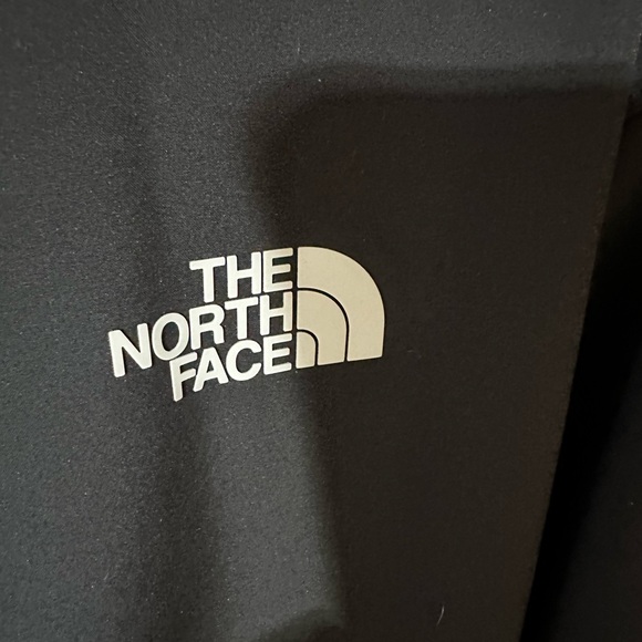The North Face Classic Black Outerwear - Picture 1 of 4